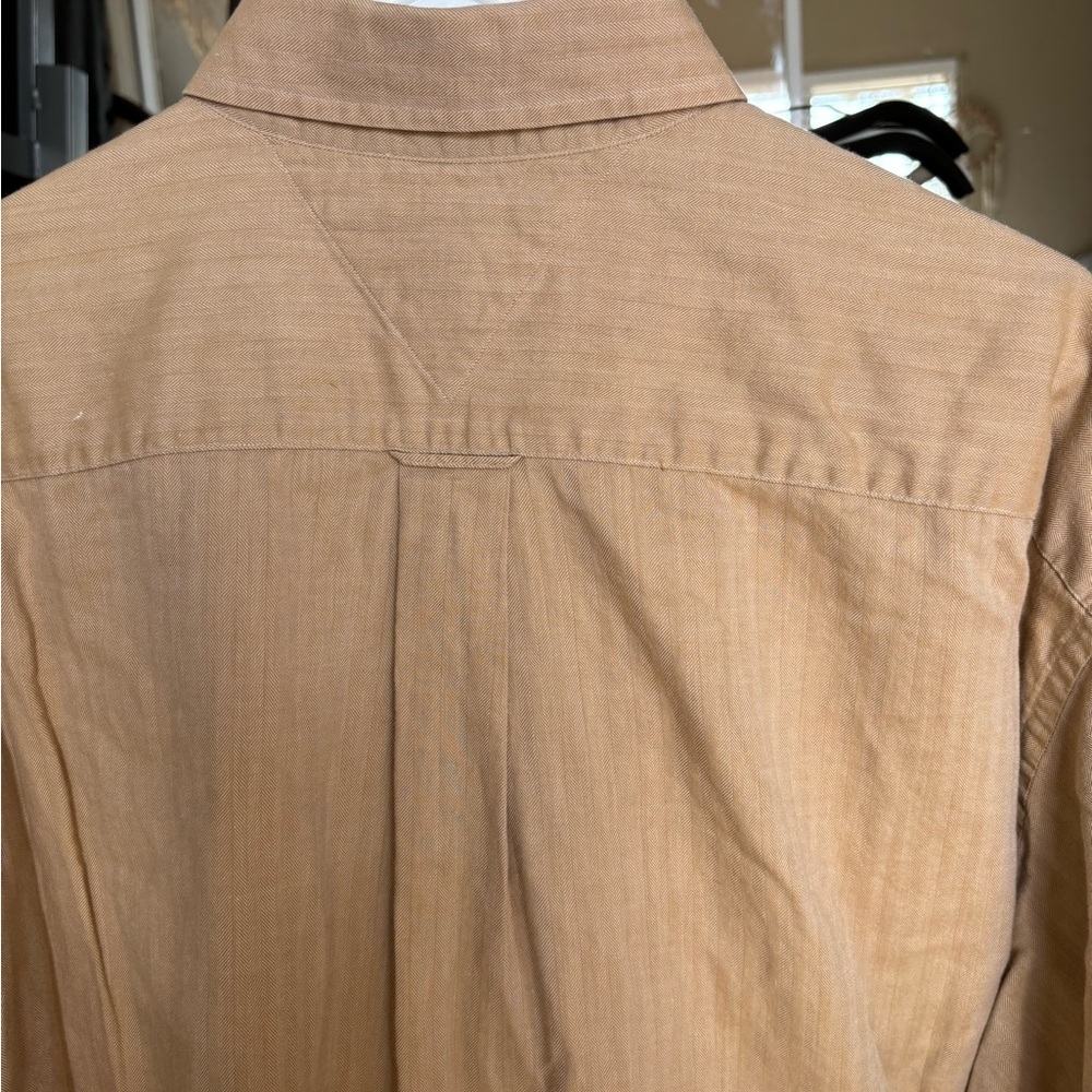 Tommy Hilfiger Men’s Tailored Fit 16 1/2 Size 34-35 Beige Longsleeve Dress Shirt - Picture 2 of 12